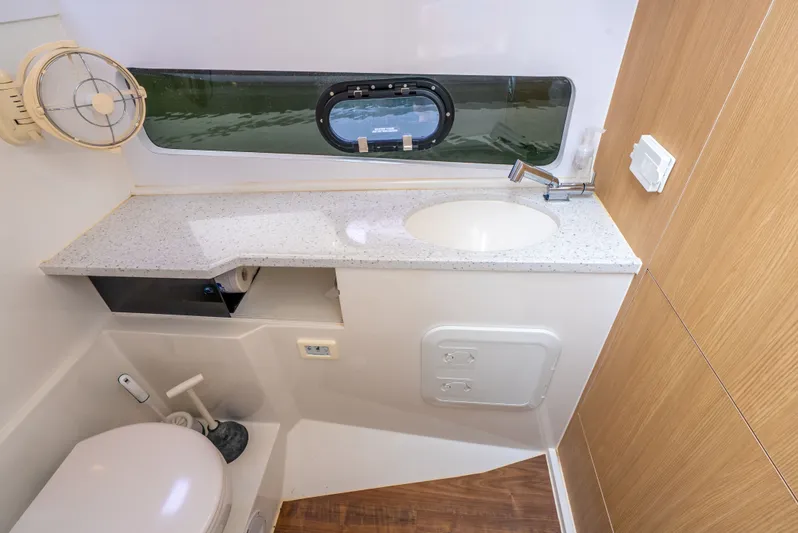 Ohana Yacht Photos Pics 