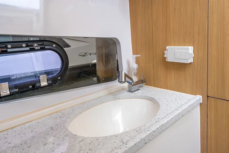 Ohana Yacht Photos Pics 