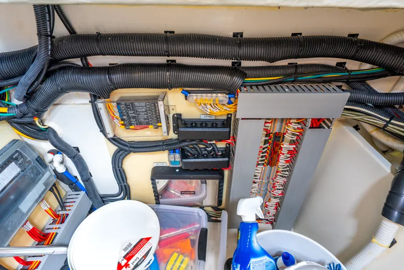 Ohana Yacht Photos Pics 