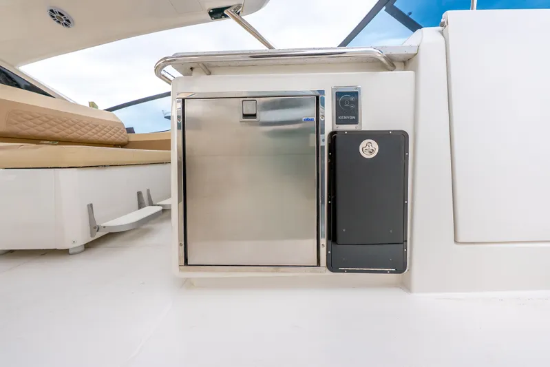 Ohana Yacht Photos Pics 