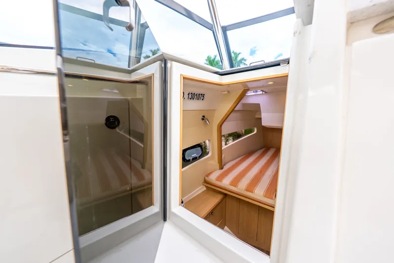 Ohana Yacht Photos Pics 