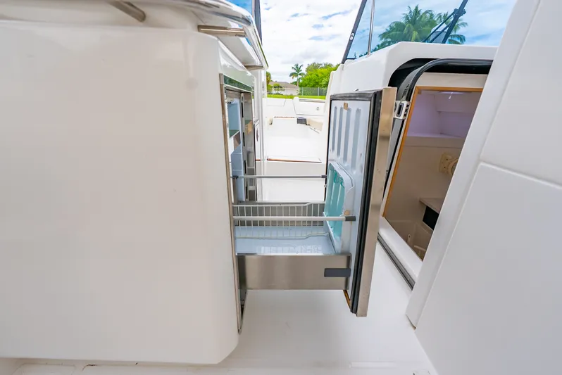 Ohana Yacht Photos Pics 