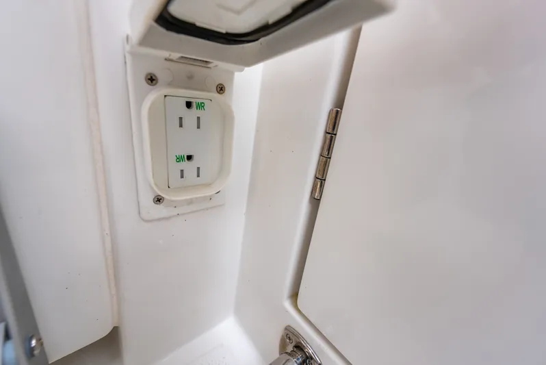 Ohana Yacht Photos Pics 