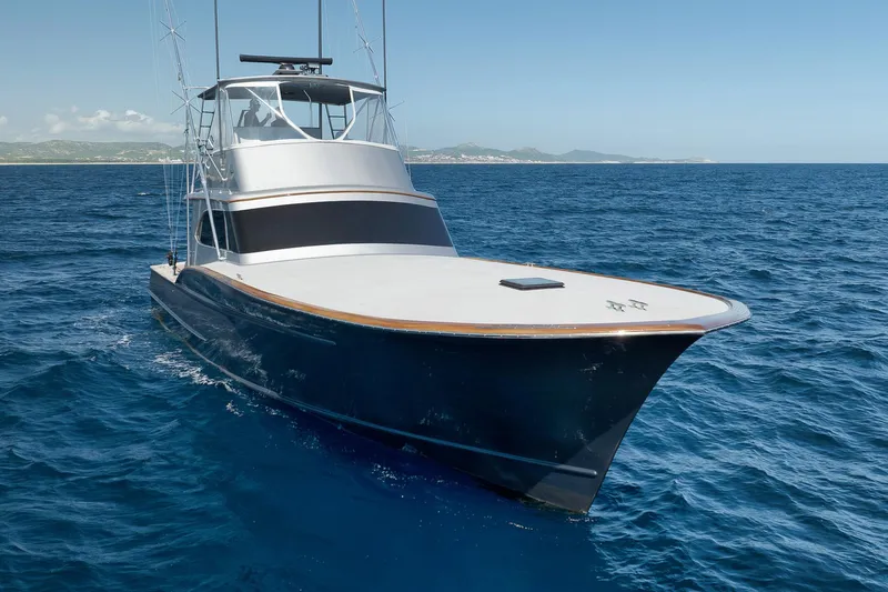 Grand Slam Yacht Photos Pics 2004 Guthrie 60 Custom Carolina yacht cruising on open sea.