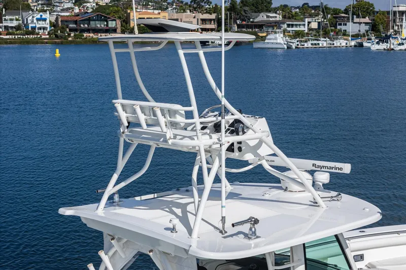 Vaquero Chingon Yacht Photos Pics 2016 Boston Whaler 370 Outrage boat with Raymarine equipment on calm water.