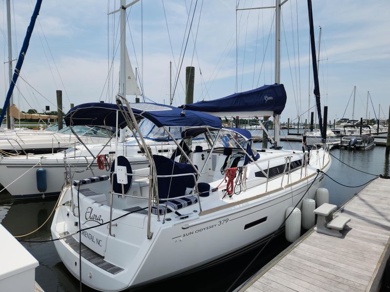 2013 Jeanneau 379 Sun Odyssey