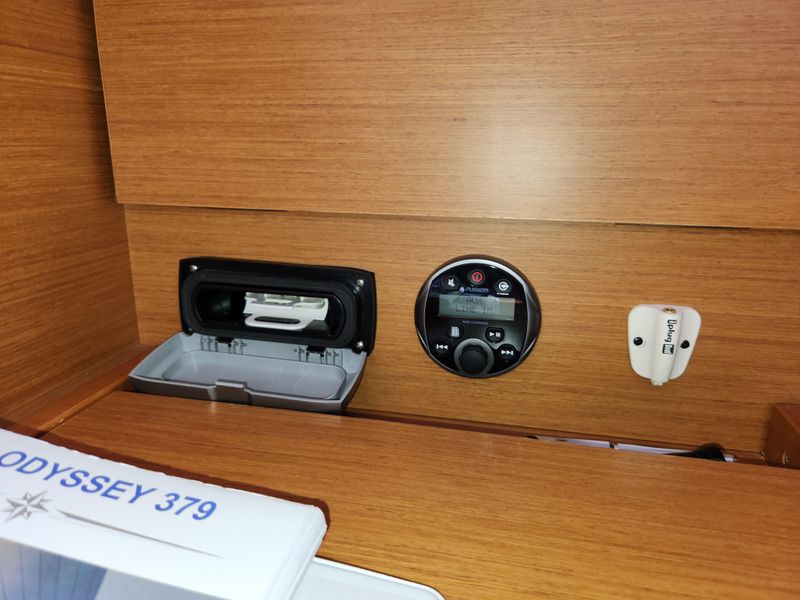 2013 Jeanneau 379 Sun Odyssey