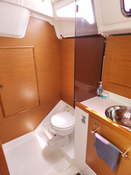 2013 Jeanneau 379 Sun Odyssey