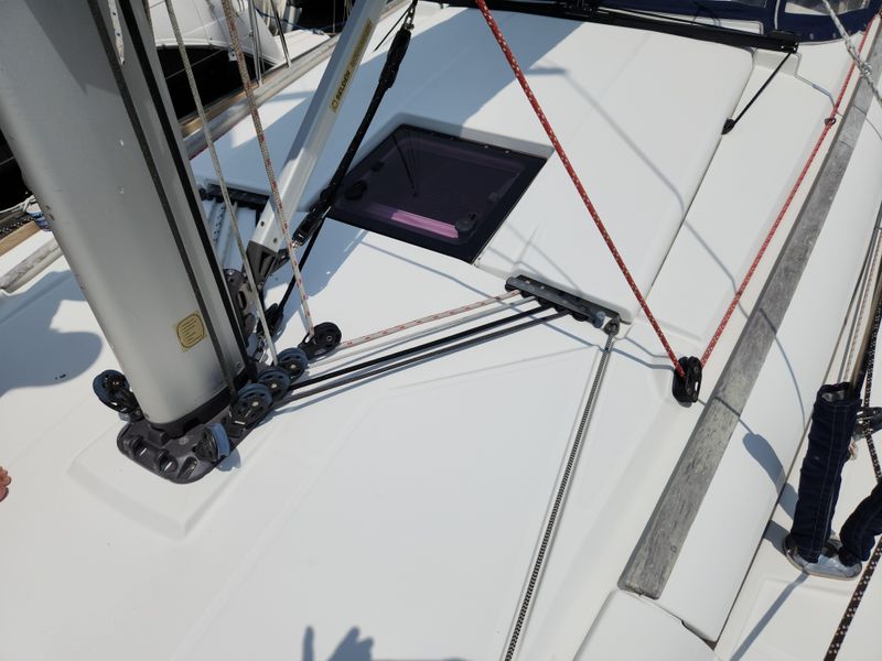 2013 Jeanneau 379 Sun Odyssey