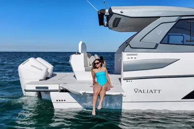 Valiatt 380 Bowrider