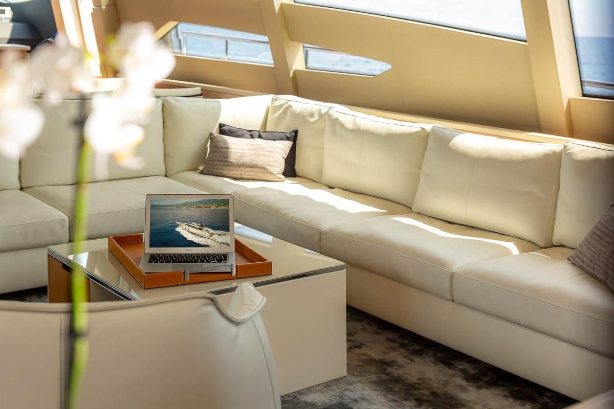 2015 Pershing 108 