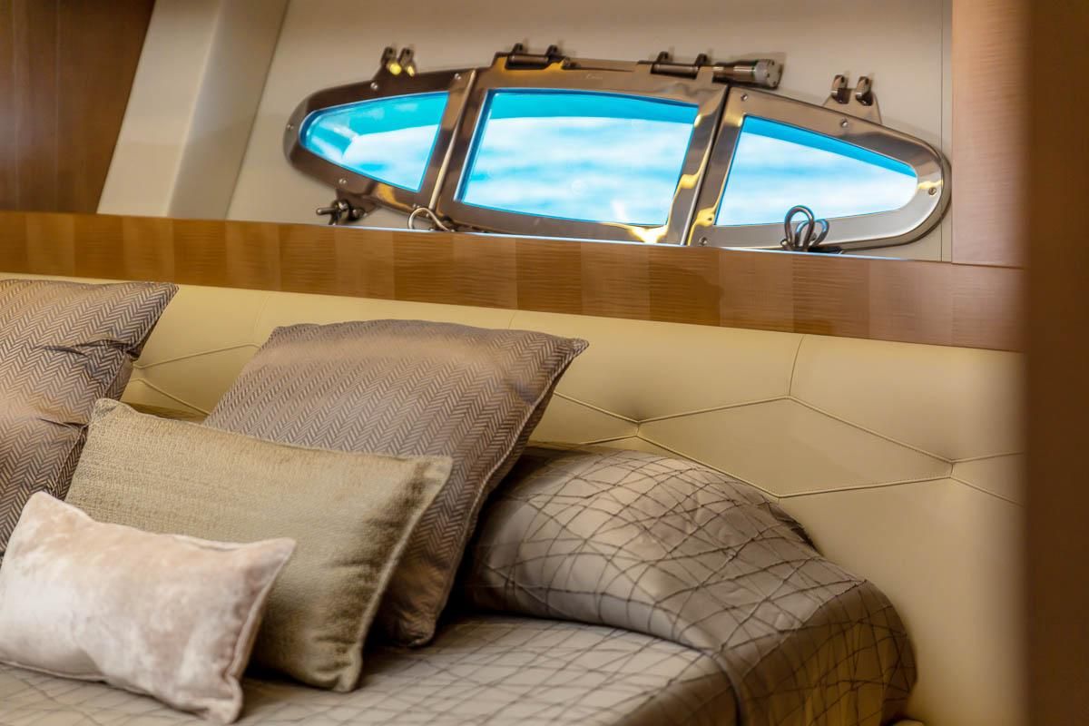 2015 Pershing 108 