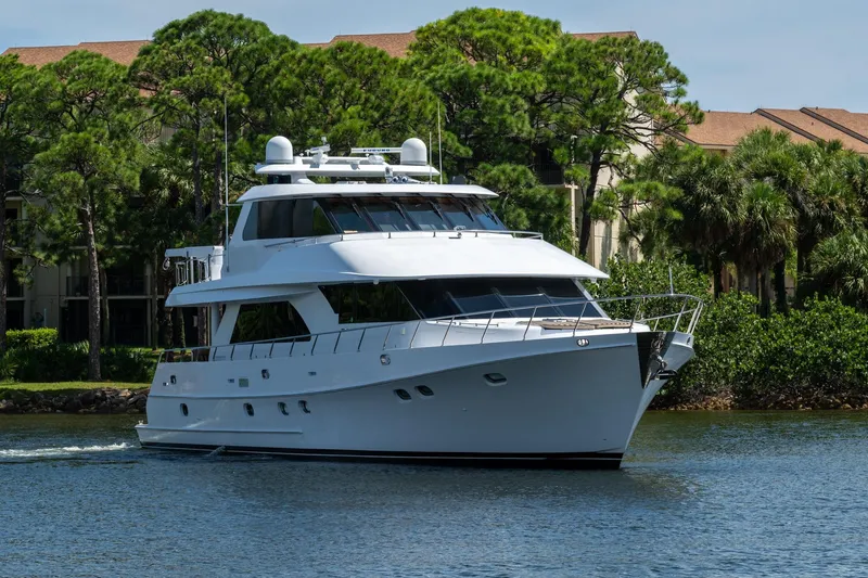 Somewhere In Time Yacht Photos Pics Ocean Alexander 78 Somewhere In Time- Profile