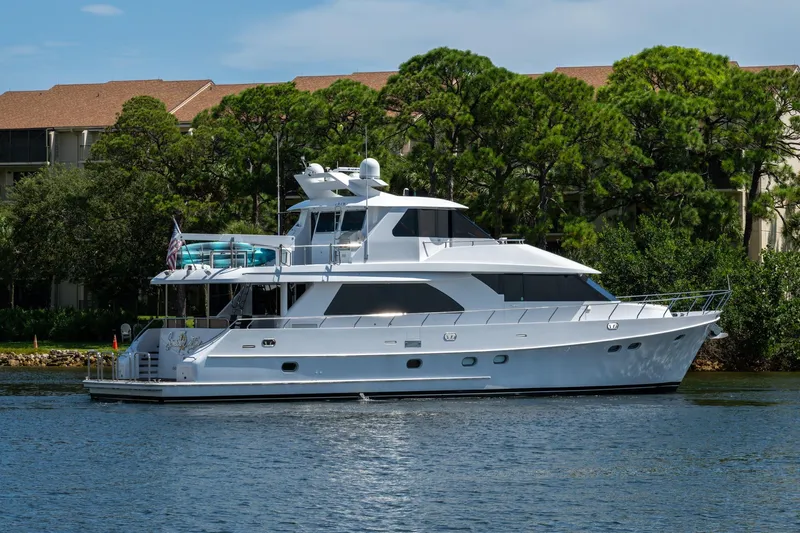 Somewhere In Time Yacht Photos Pics Ocean Alexander 78 Somewhere In Time- Profile