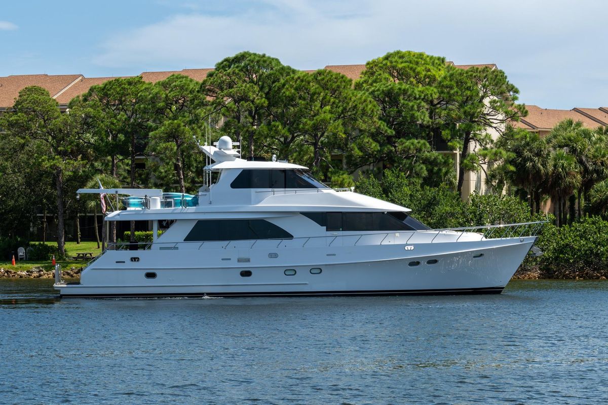 2005 Ocean Alexander 78 