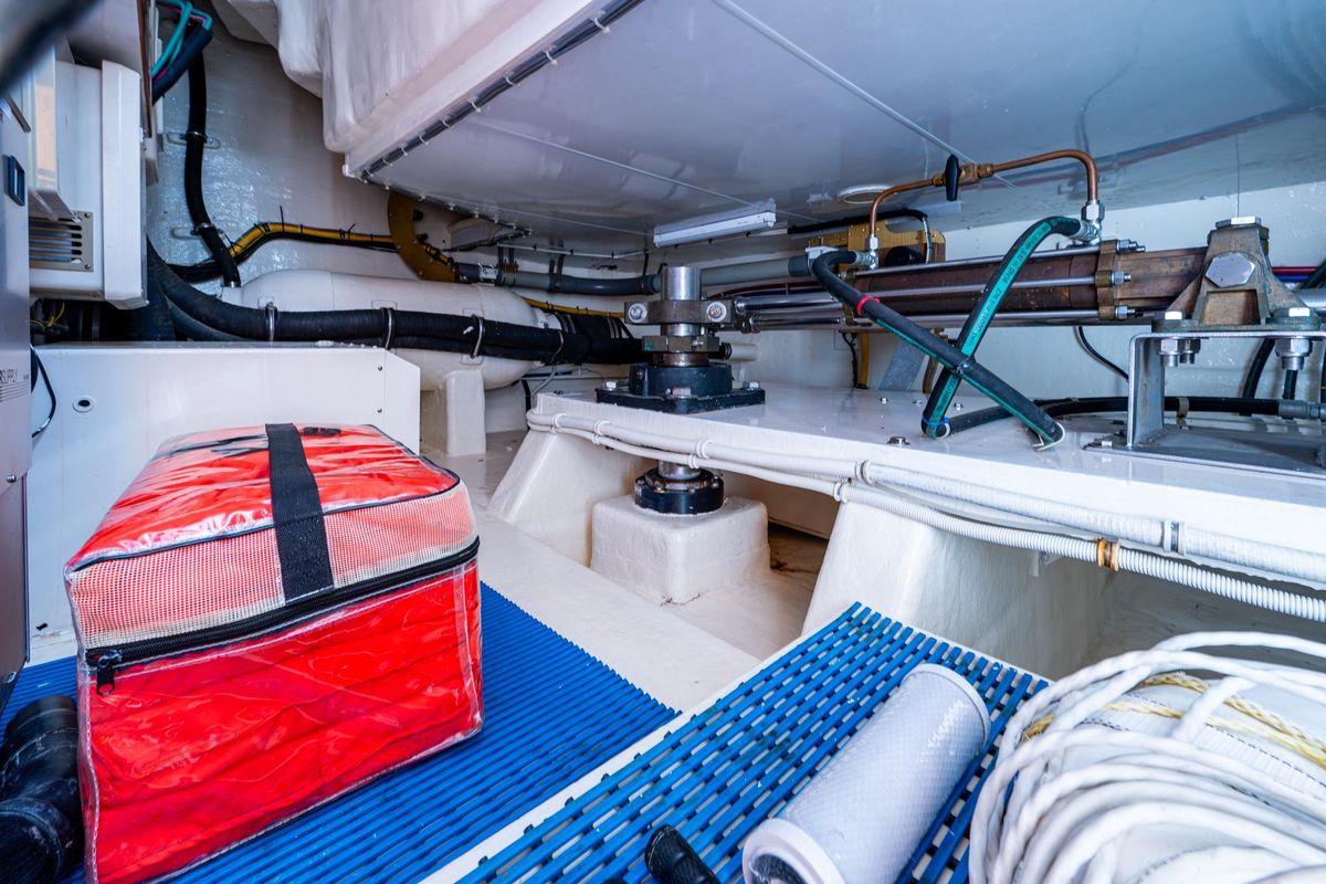 2005 Ocean Alexander 78 