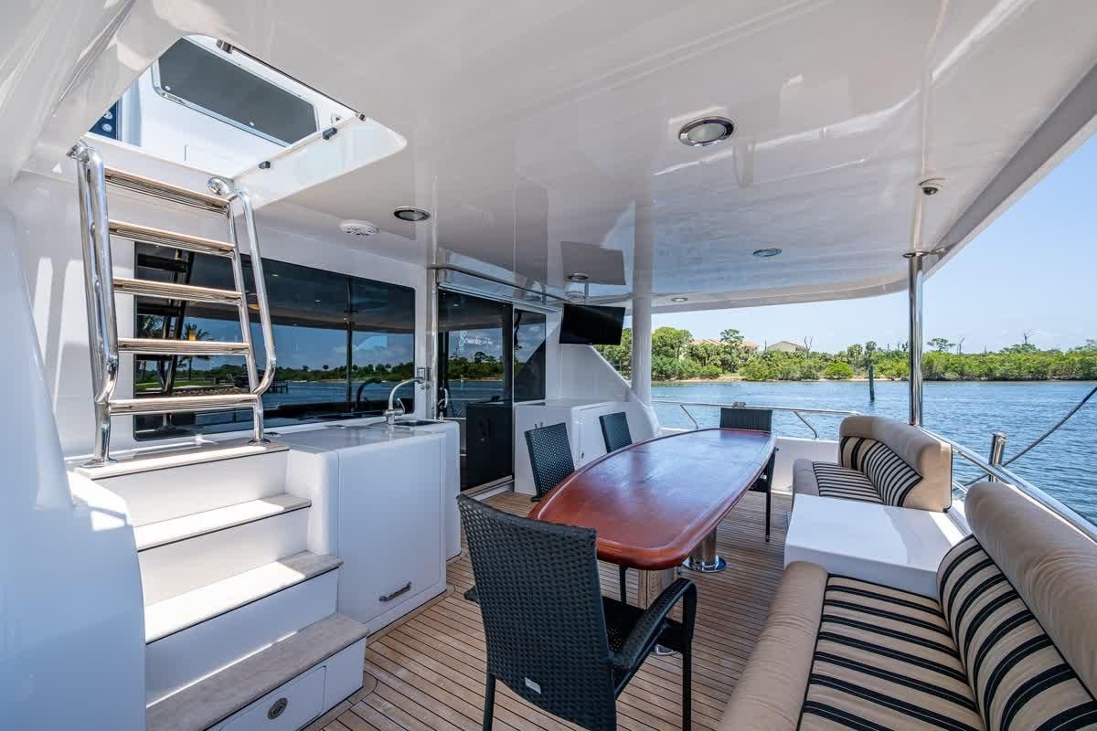 2005 Ocean Alexander 78 