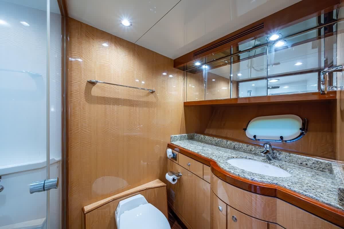 2005 Ocean Alexander 78 