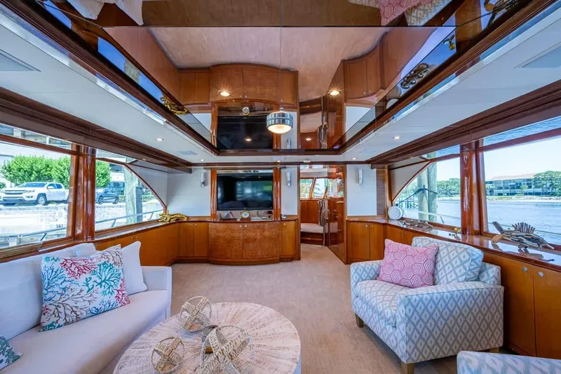 Somewhere In Time Yacht Photos Pics Ocean Alexander 78 Somewhere In Time- Salon