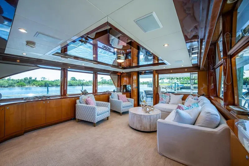 Somewhere In Time Yacht Photos Pics Ocean Alexander 78 Somewhere In Time- Salon