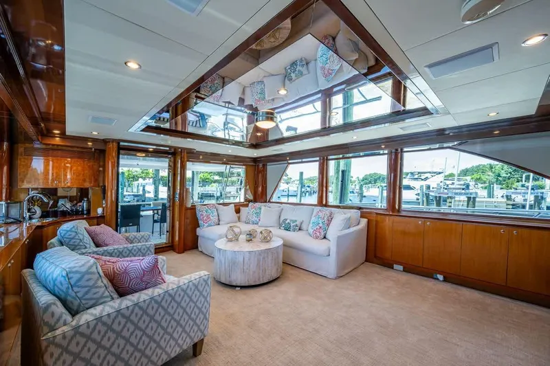 Somewhere In Time Yacht Photos Pics Ocean Alexander 78 Somewhere In Time- Salon