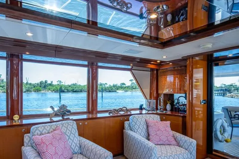 Somewhere In Time Yacht Photos Pics Ocean Alexander 78 Somewhere In Time- Salon