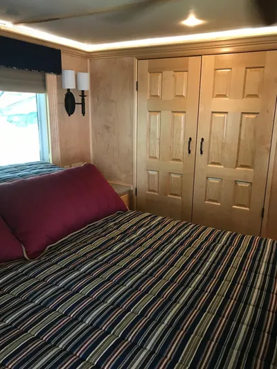 St. Somewhere Yacht Photos Pics 