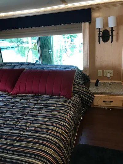 St. Somewhere Yacht Photos Pics 