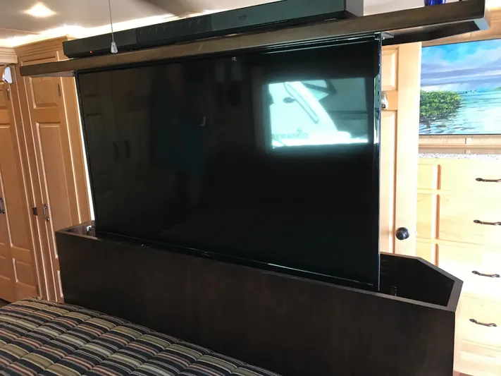 St. Somewhere Yacht Photos Pics 