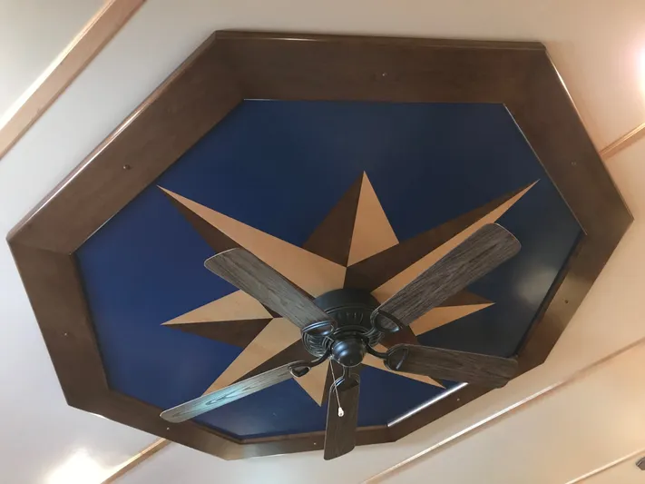 St. Somewhere Yacht Photos Pics 