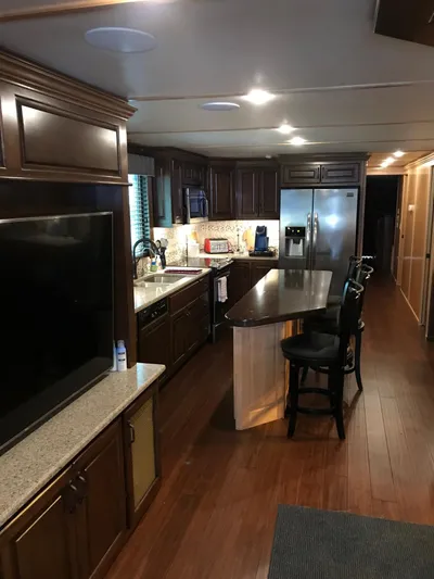 St. Somewhere Yacht Photos Pics 