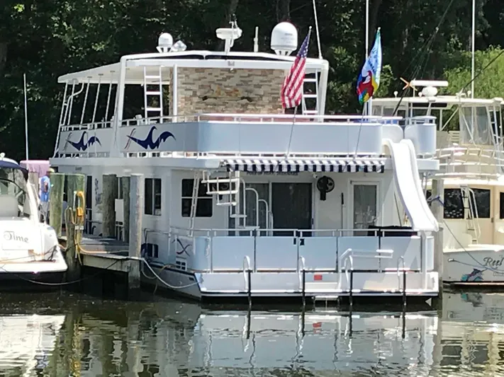 St. Somewhere Yacht Photos Pics 