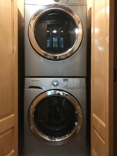 St. Somewhere Yacht Photos Pics 