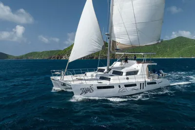 Royal Cape Catamarans 570 Flybridge