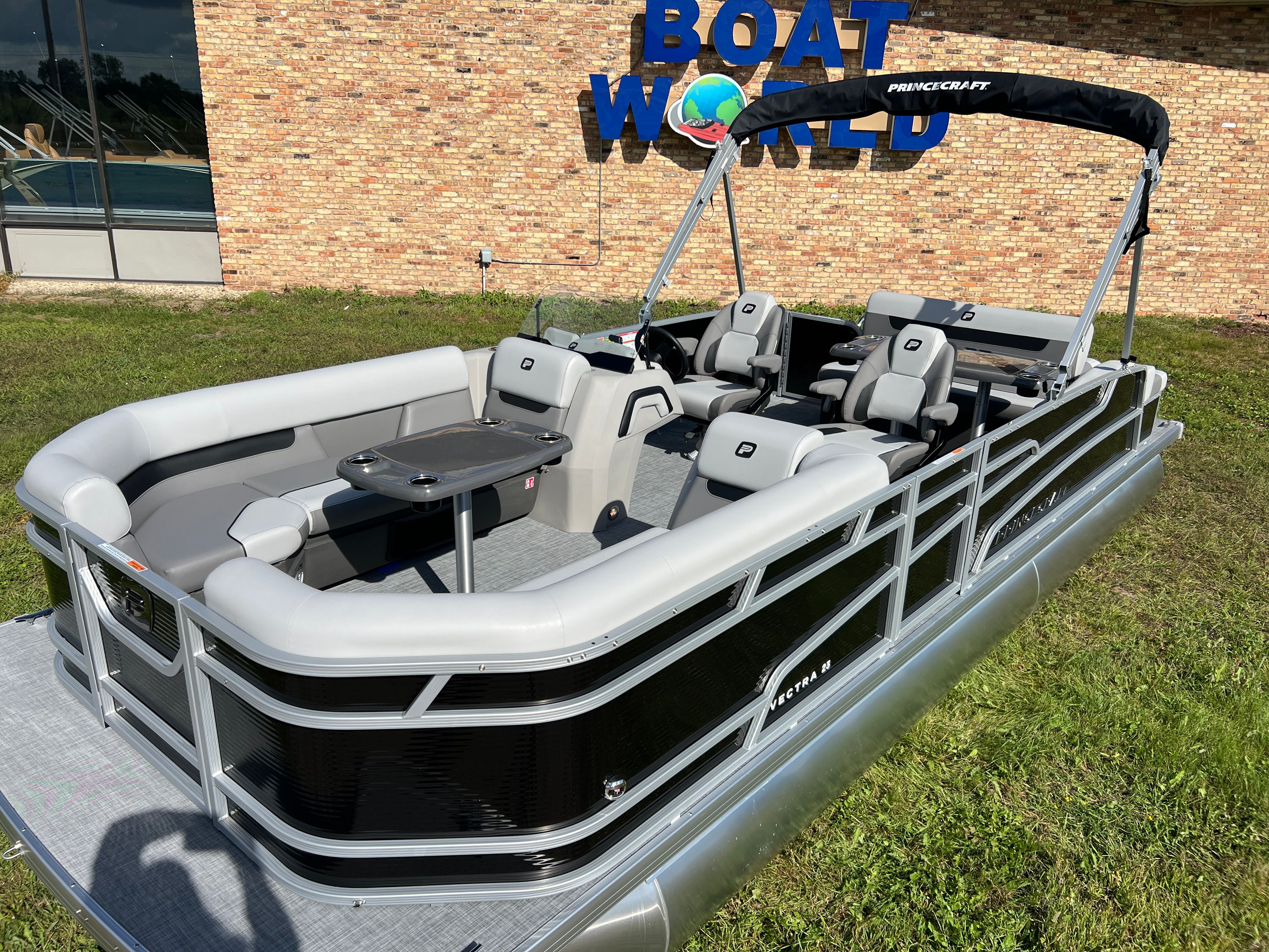 Princecraft Vectra 23 RL SS Swingback Pontoon & Mercury 4-Stroke EFI