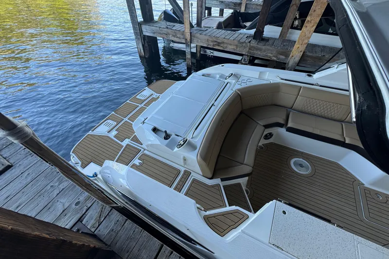  Yacht Photos Pics 2020 Sea Ray SLX 350 boat with spacious seating and elegant deck design.