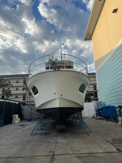 Horizon IV Yacht Photos Pics 