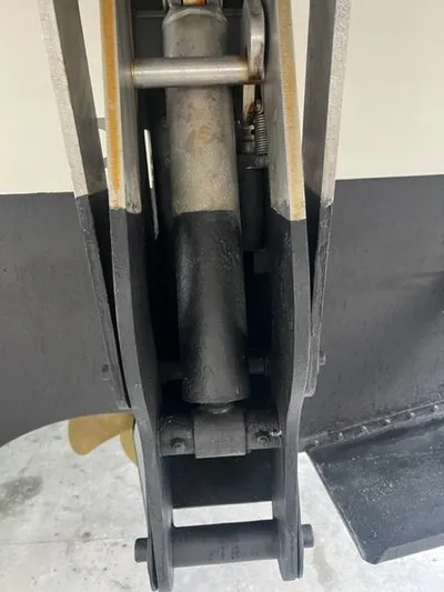 Horizon IV Yacht Photos Pics 