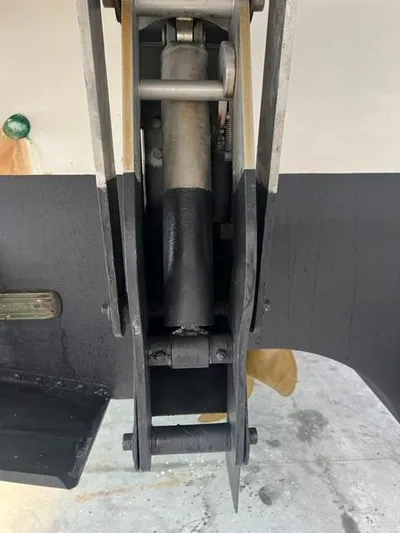 Horizon IV Yacht Photos Pics 