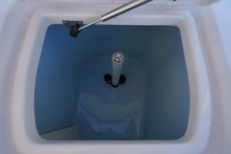 Starr Yacht Photos Pics Livewell compartment of 2015 Grady-White Freedom 307 boat, featuring a hydraulic lift.