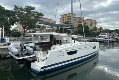 Fountaine Pajot Lucia 40