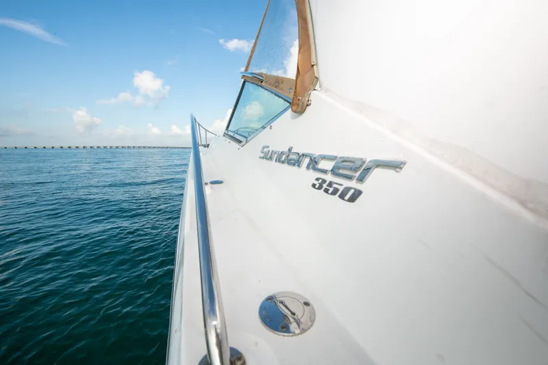  Yacht Photos Pics 2009 Sea Ray 350 Sundancer yacht on open water.