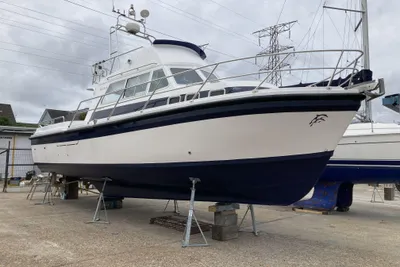 2001 Aquastar Ocean Ranger 38 Flybridge