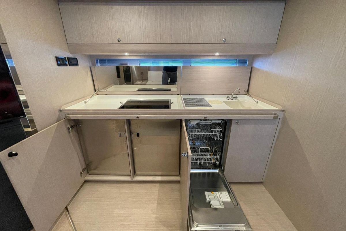 2016 Riva 63 