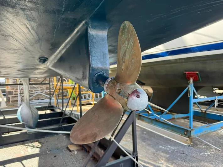 Heaven Wont Wait Yacht Photos Pics 