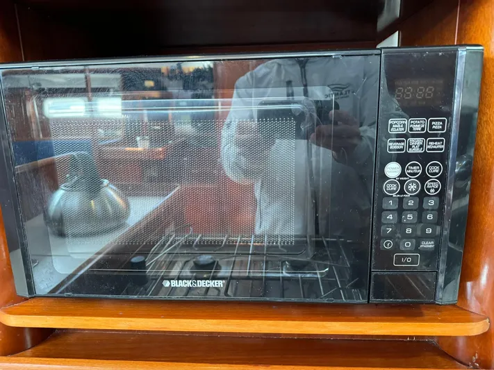 Heaven Wont Wait Yacht Photos Pics 