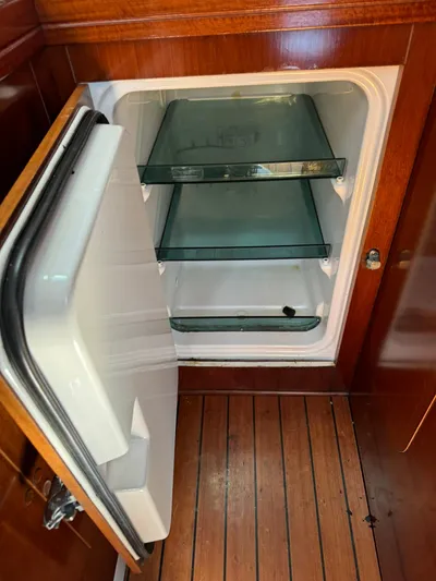 Heaven Wont Wait Yacht Photos Pics 