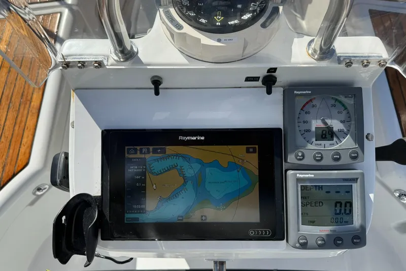 Heaven Wont Wait Yacht Photos Pics 