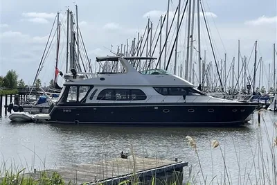 2004 Carver 560 Voyager