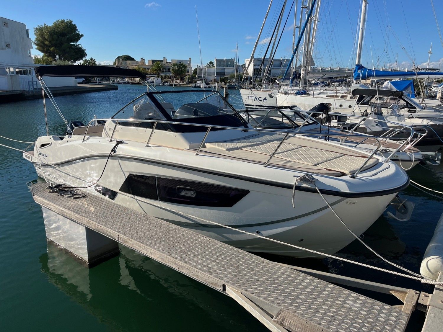 2023 Quicksilver Activ 875 Sundeck